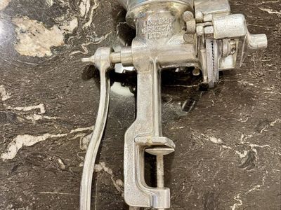 Landers Mora & Cia heavy‑duty Wheat Grinder