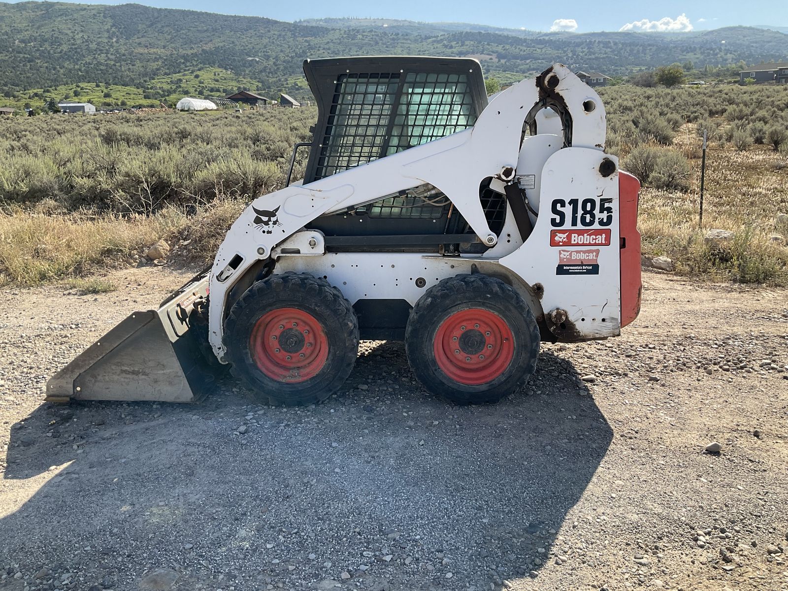 Bobcat S185 skidsteer 