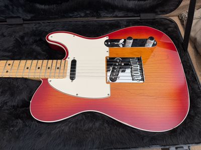 American Fender Telecaster Deluxe with case and 2 sets pickups Tele Cherry Burst