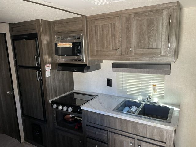 Main image 15