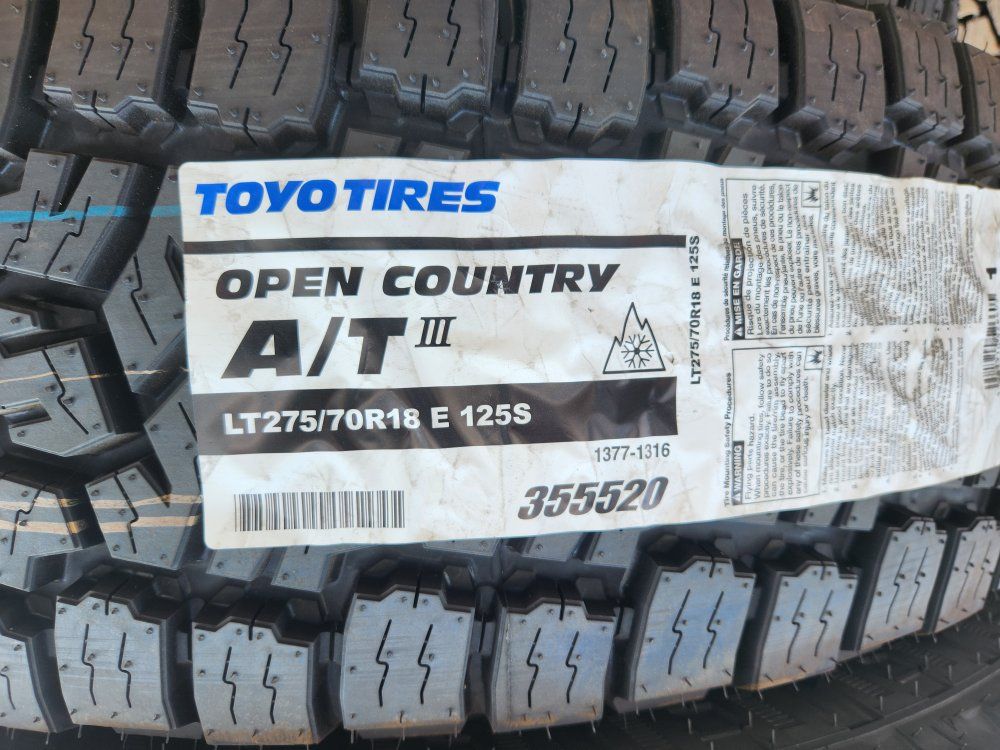 275/70r18 toyo open country at lll 