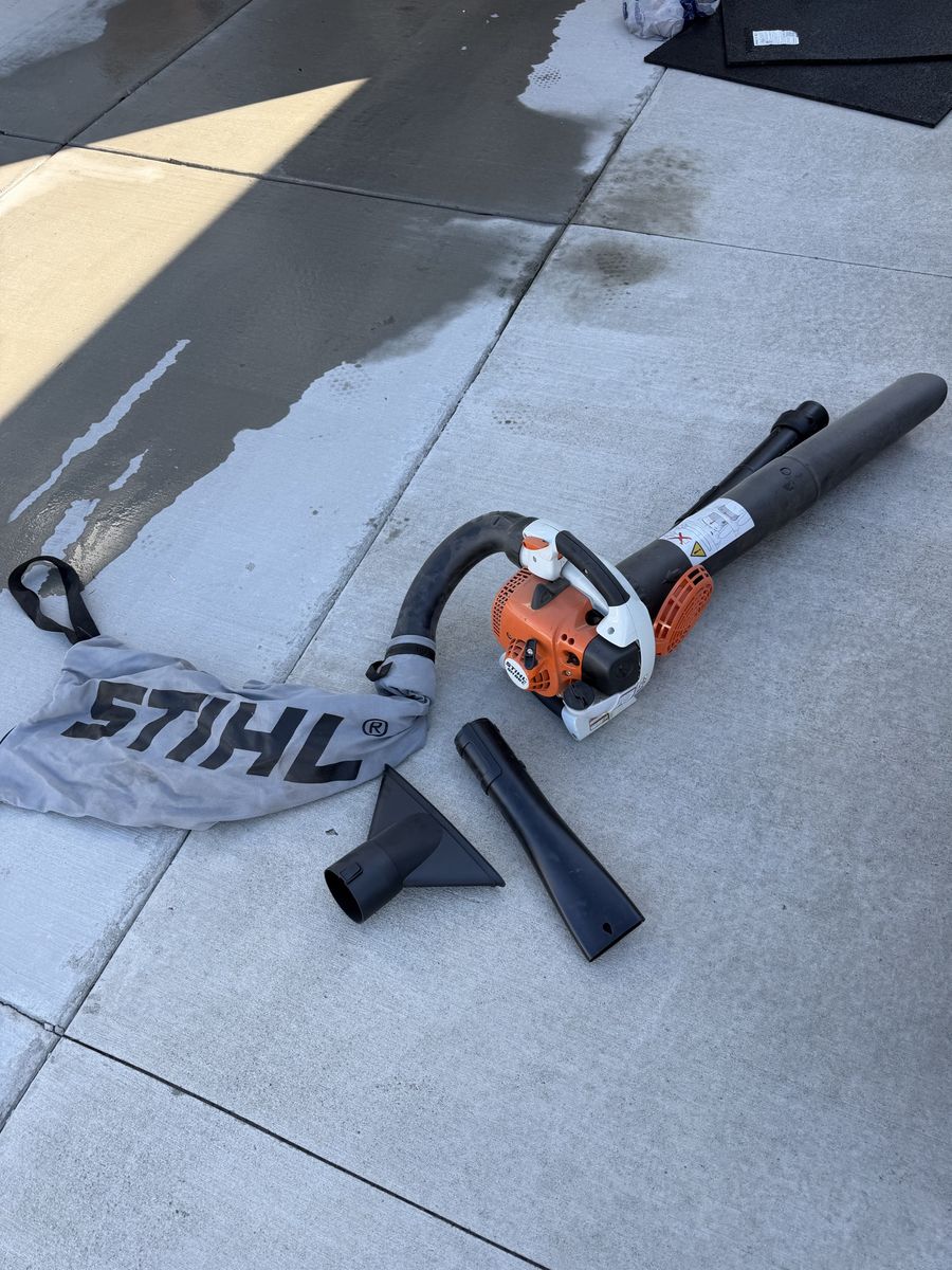 Stihl SH 86 C Leaf Blower, Vacuum, and Shredder