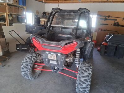 2022 Polaris Razor