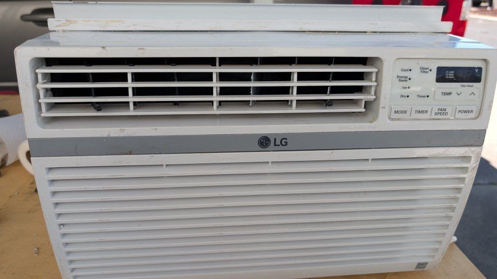 LG LW8015ER 8,000 BTU Window Air Conditioner 115V