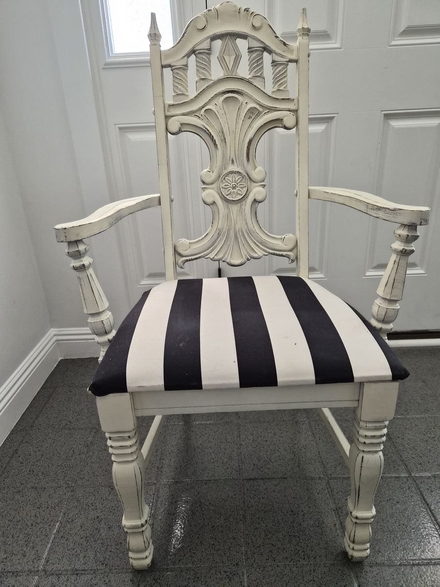 Accent chair
