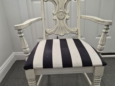 Accent chair