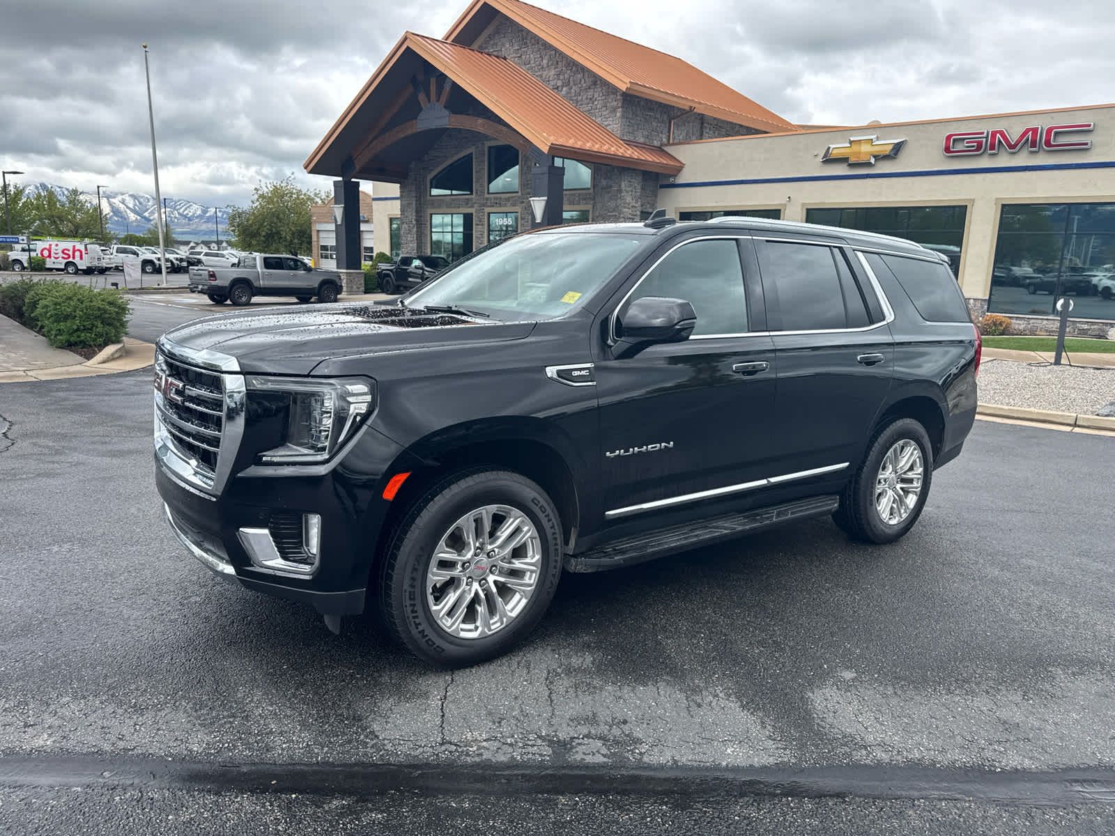 2022 GMC Yukon SLT