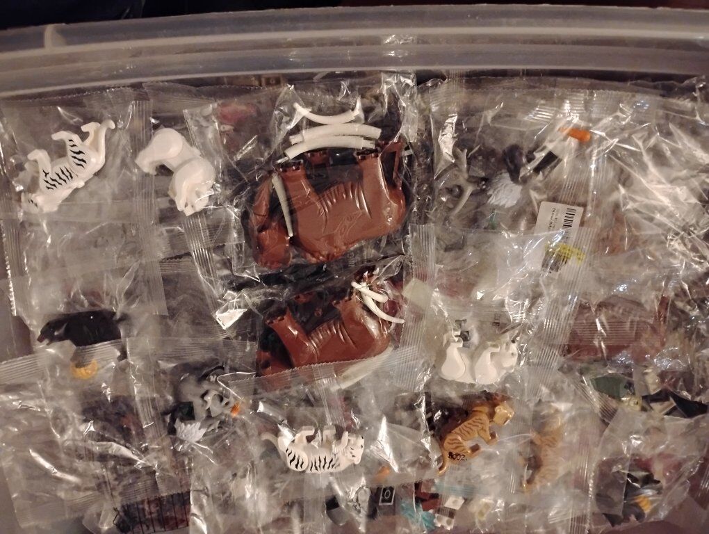 NON-LEGO BUILDING BLOCKS AND TOYS --ASSORTED