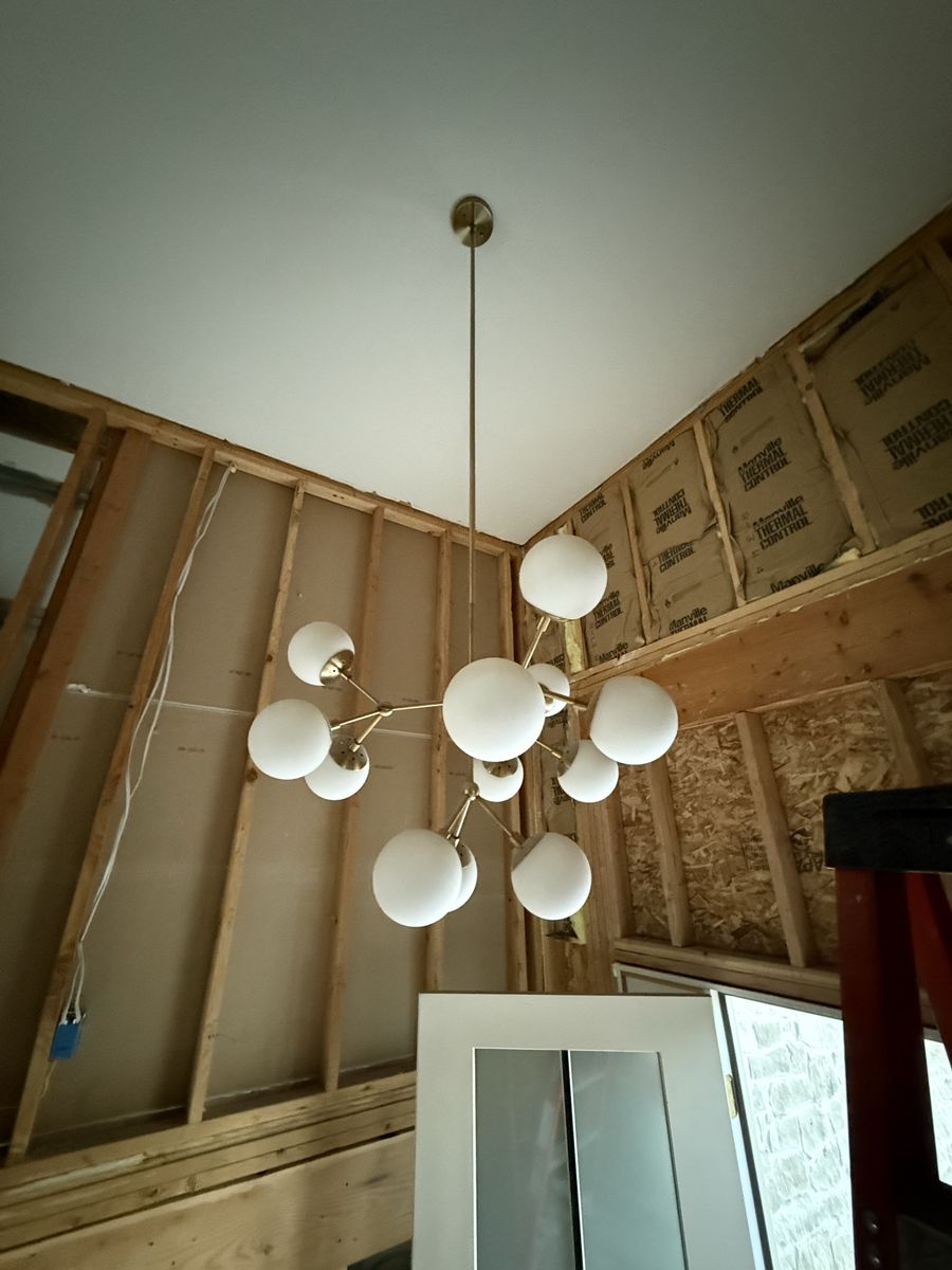 Main image 3