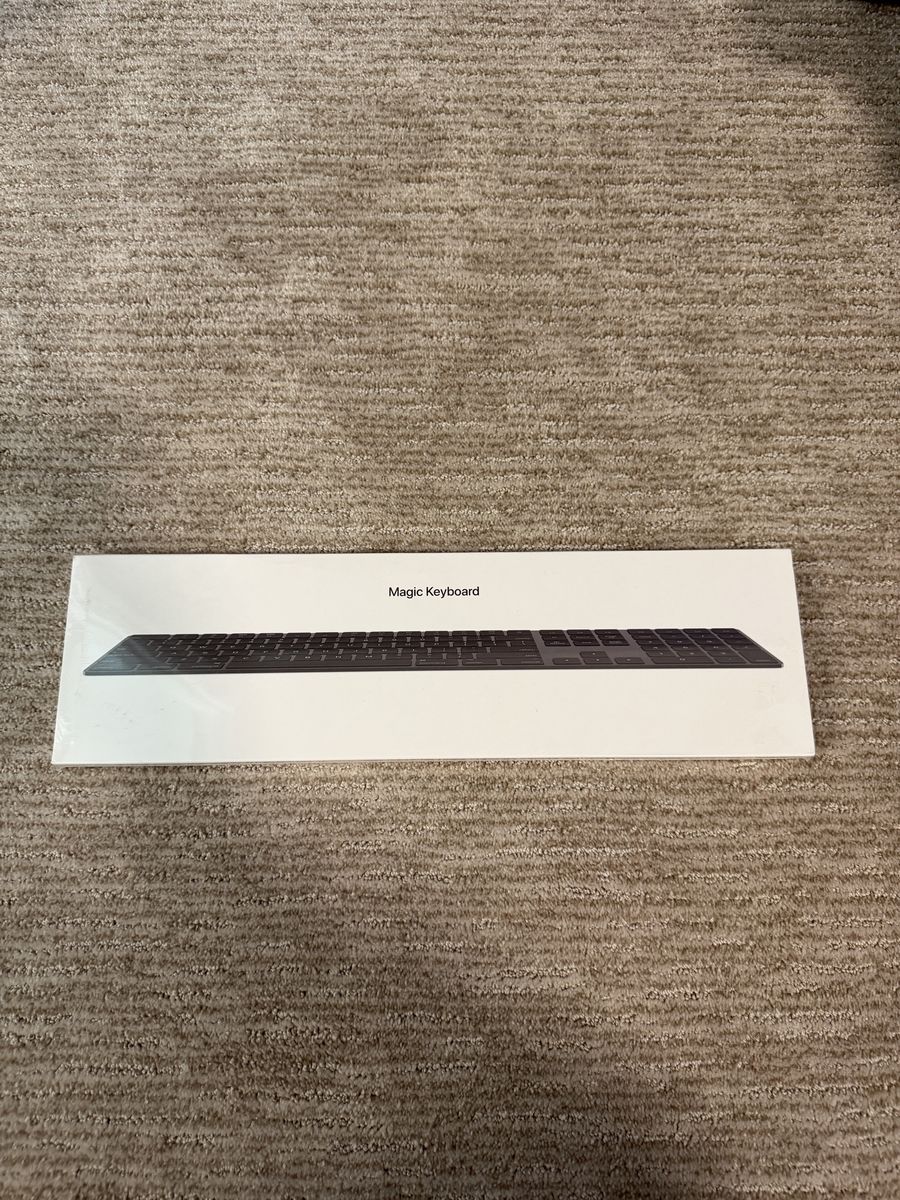 New Apple Magic Keyboard with Numeric Keypad - Space Gray (A1843) - Sealed Box