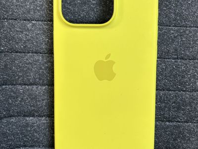 Apple iphone 16 Pro silicone case with mag safe and camera control