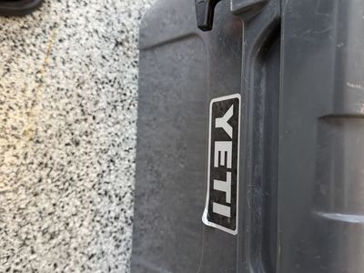 Yeti cooler smaller used works amazing like new