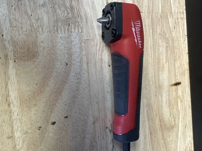 Milwaukee Right Angle Drill Attachment - Compact Design for Tight Spaces