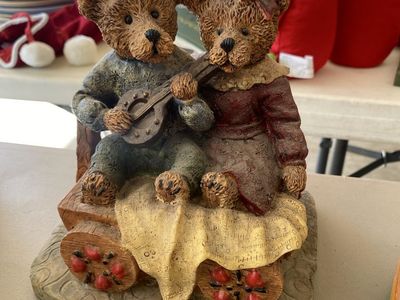 Collectible Resin Teddy Bear Couple Figurine with Banjo
