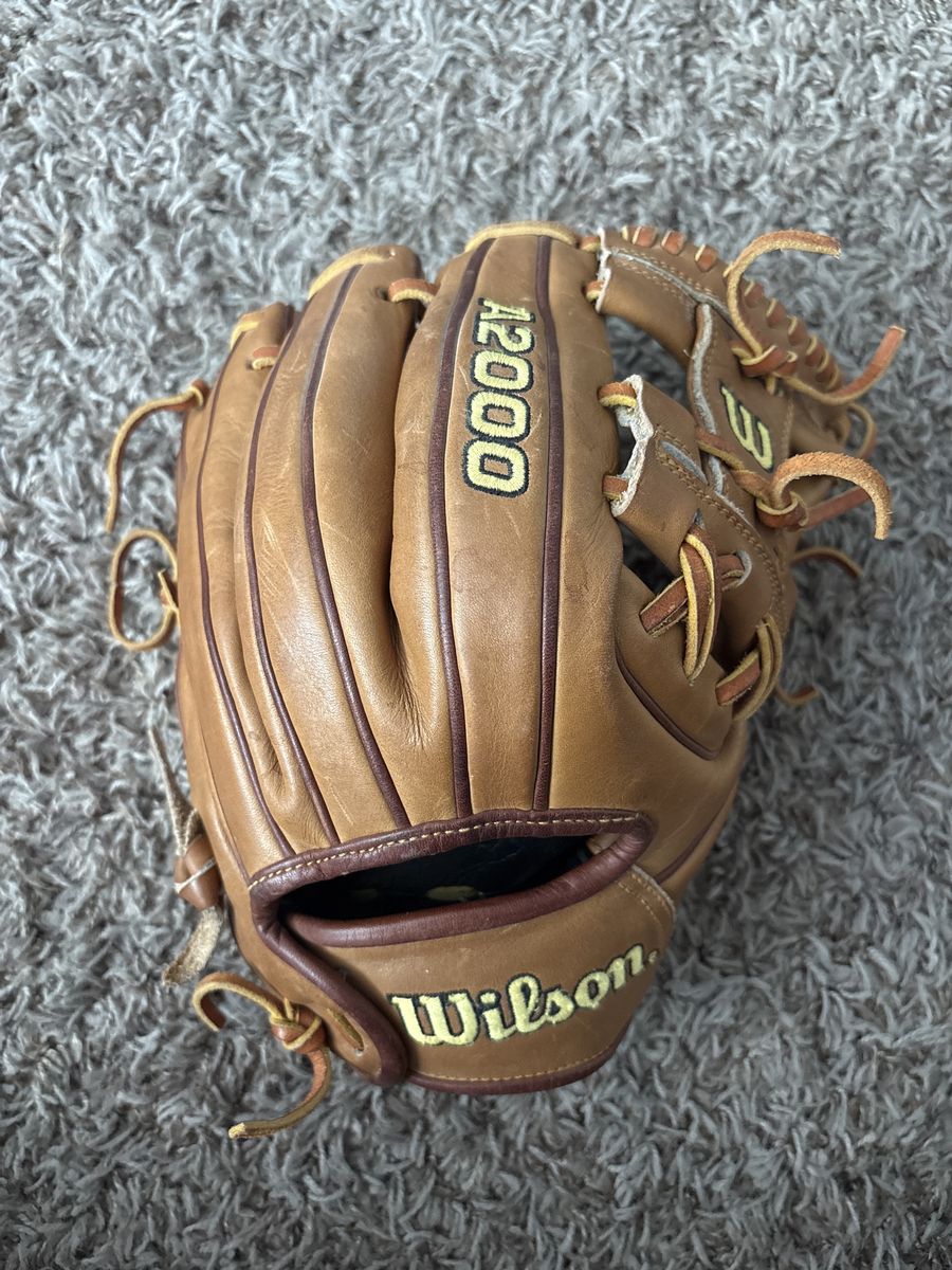 Wilson A2000 DP15 Baseball Infield Glove - Right Hand Throw (RHT) - Used