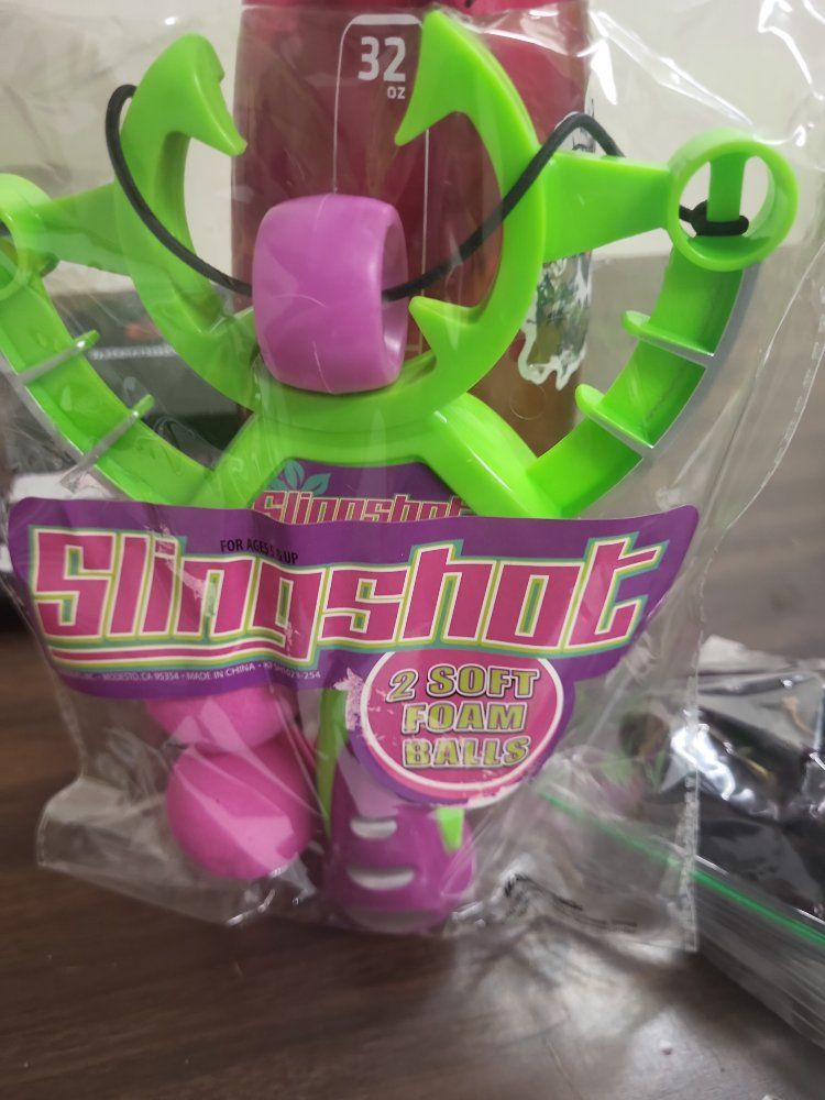 Toy Slingshot Set with 2 Soft Foam Balls (Green & Purple)
