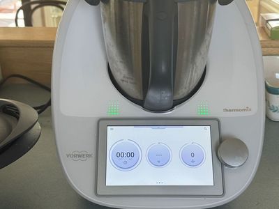 Thermomix TM6 – White, Excellent Condition, 1 Year Old