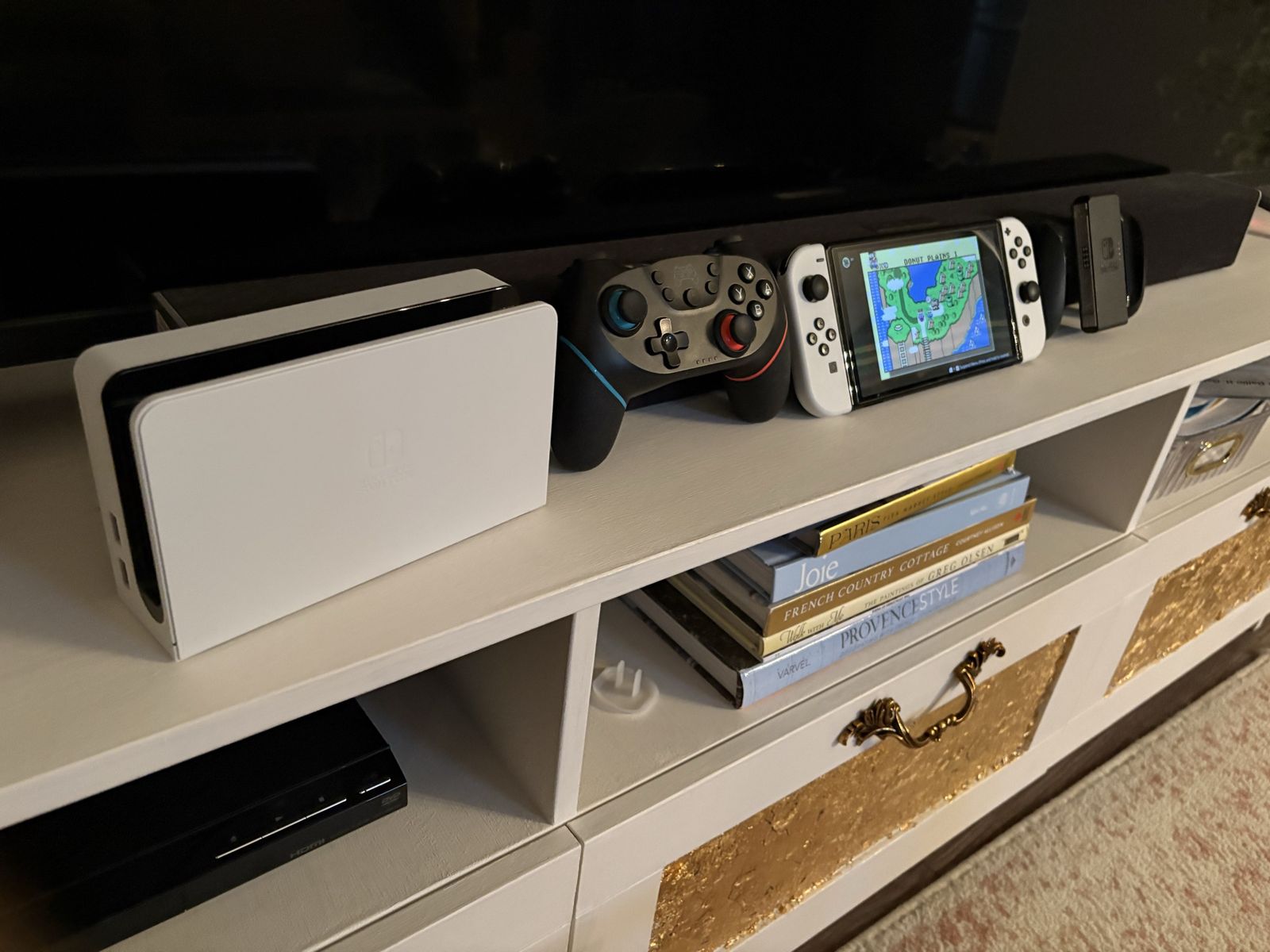 Nintendo Switch OLED Model White Joy-Con Console with Dock & Controller - Excellent Condition