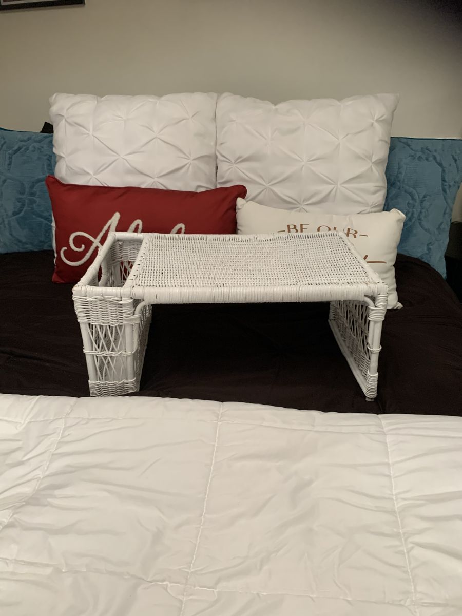 Cottage Style Wicker Bed Tray