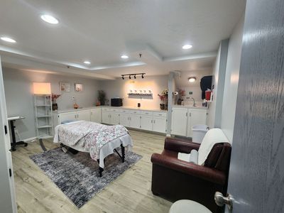 Private Furnished Treatment Room for Rent - Orem