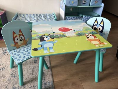 Bluey toy chest and storage with table and chairs must go asap must be picked up