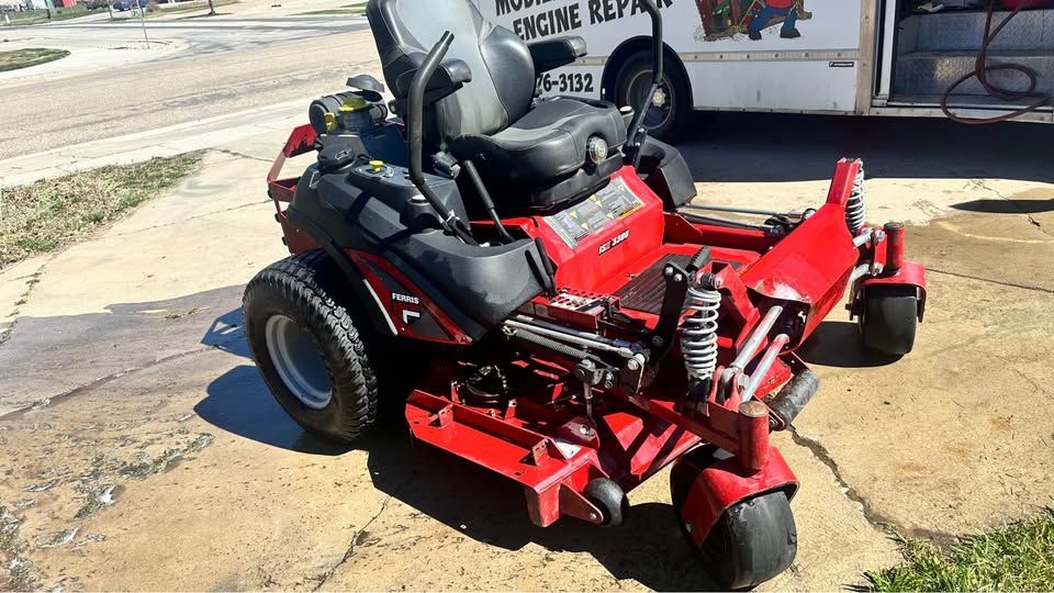 Ferris ISX 3300 Zero Turn Mower w/ Vanguard 40HP EFI