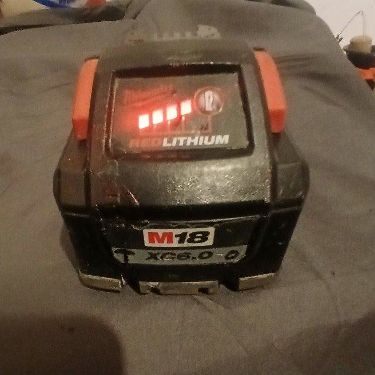 Milwaukee M18 18 V XC 6.0 High Output Battery