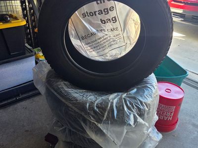 Bridgestone blizzak WS90 205/65R16 winter tires