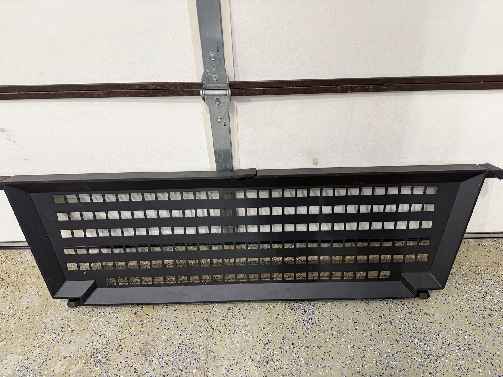 Main image 7