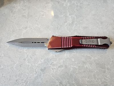 Microtech Combat Troodon 2021 series.