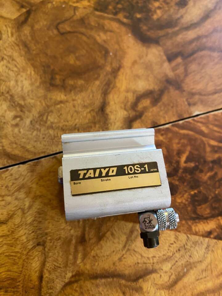 Main image 5