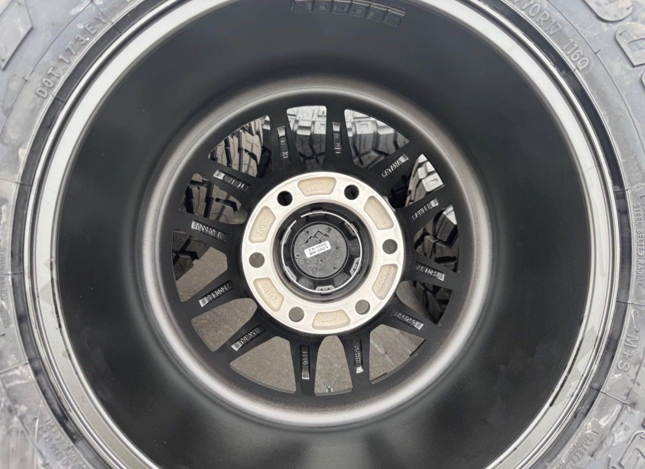 Main image 7