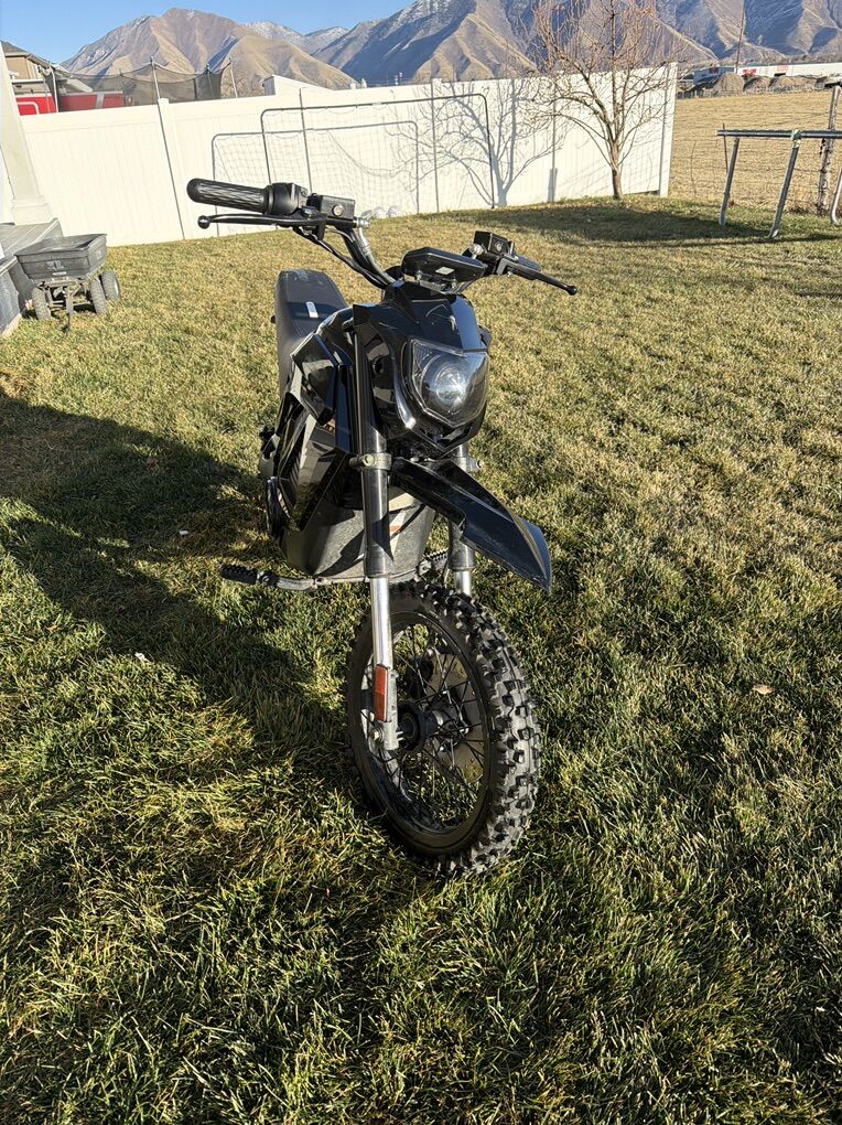 Electric Dirt Bike-Only 310 Miles