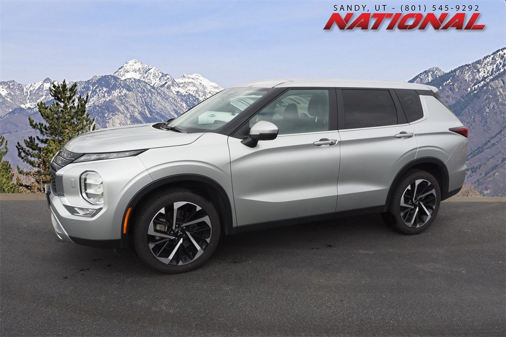 2024 Mitsubishi Outlander SE Black Edition