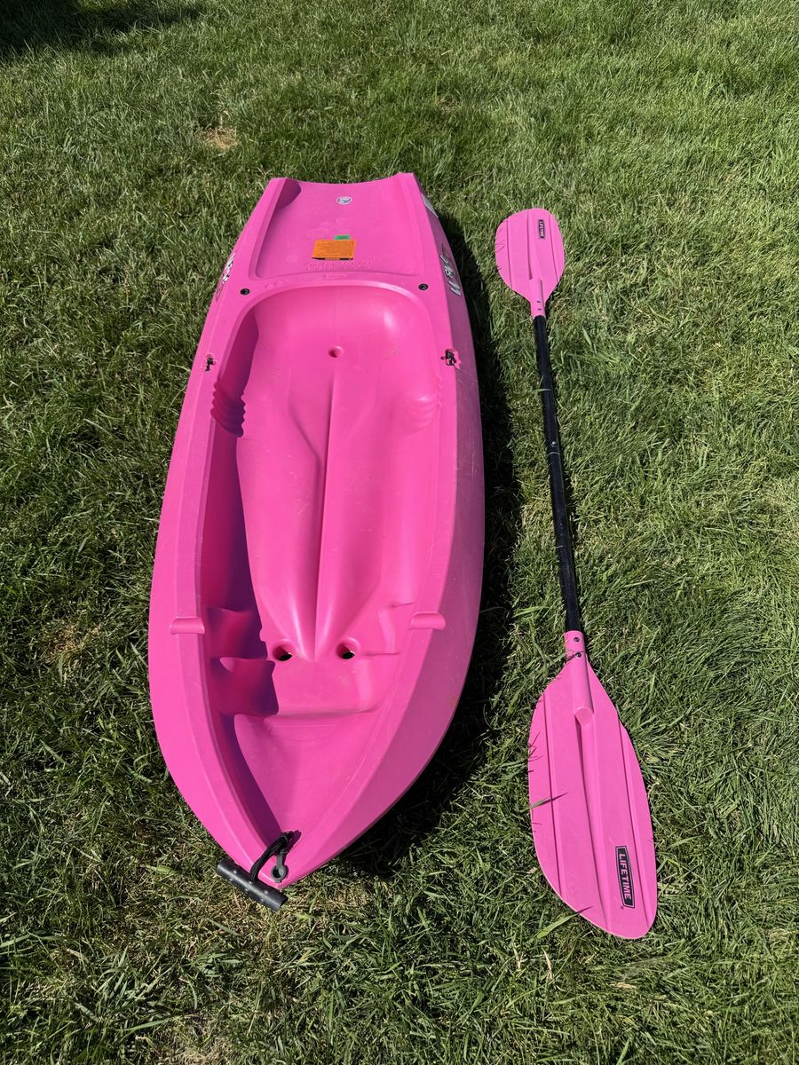Lifetime Youth Kayak in Pink with Matching Paddle