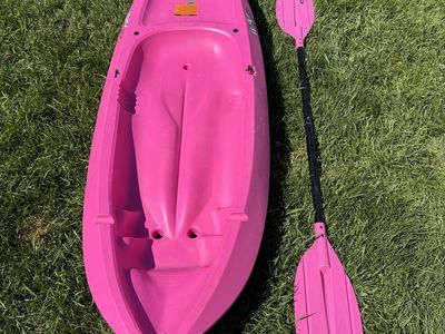Lifetime Youth Kayak in Pink with Matching Paddle