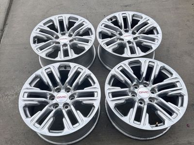 Gmc Yukon Denali Sierra Rims 20” with sensors like
