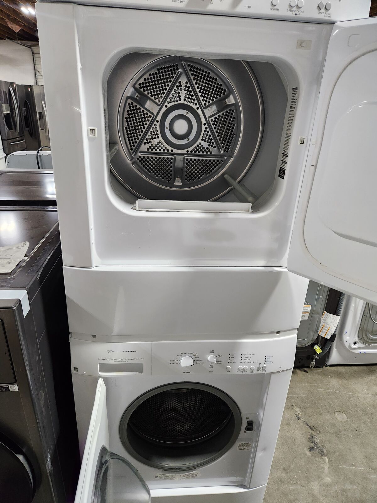 GREAT FRIGIDAIRE FRONTLOAD WASHER AND ELECTRIC DRYER STACKER!