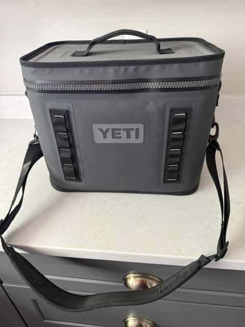 YETI Hopper Cooler