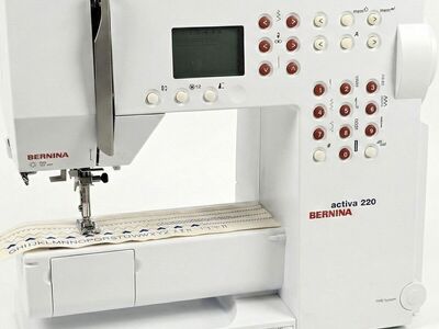 Bernina 220 Basic Sewing Machine