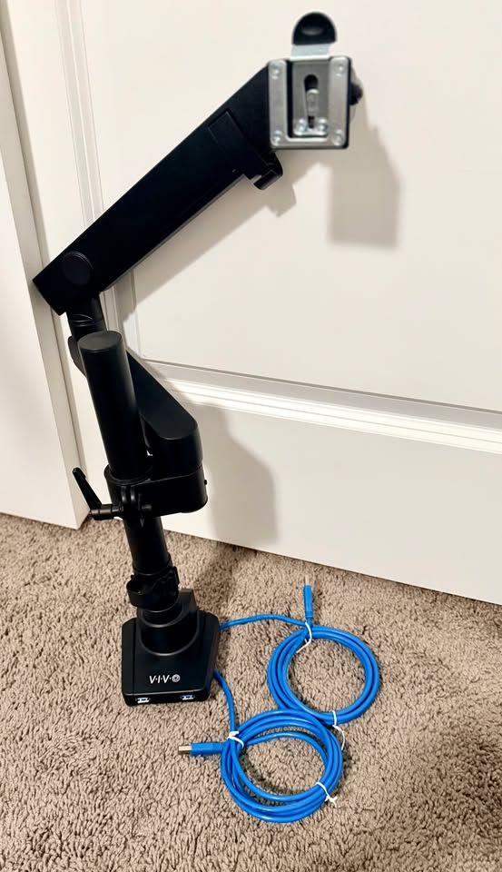 VIVO Single Monitor Arm with USB Ports - Black, 17-40 in.