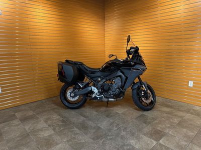 2026 Yamaha TRACER 9 Raven - Y01088