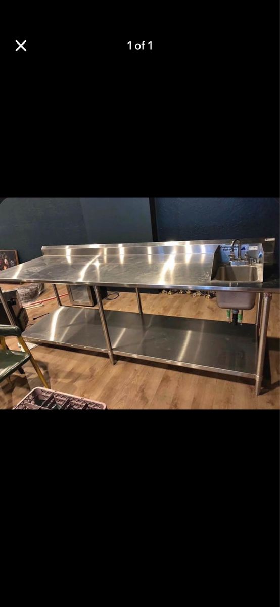 Stainless steel prep table with sink