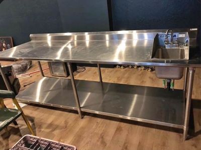 Stainless steel prep table with sink