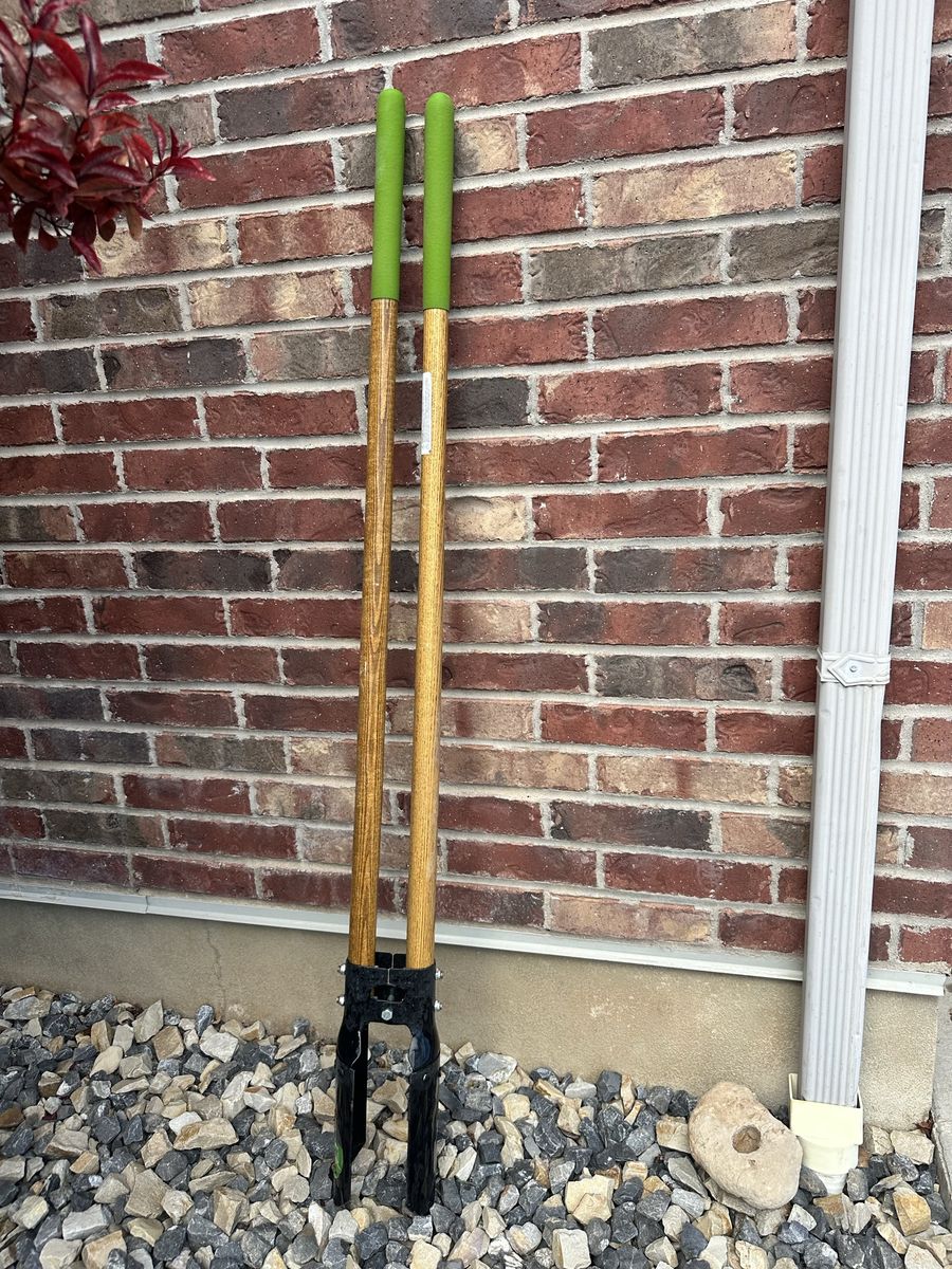 Like New Ames Post Hole Digger