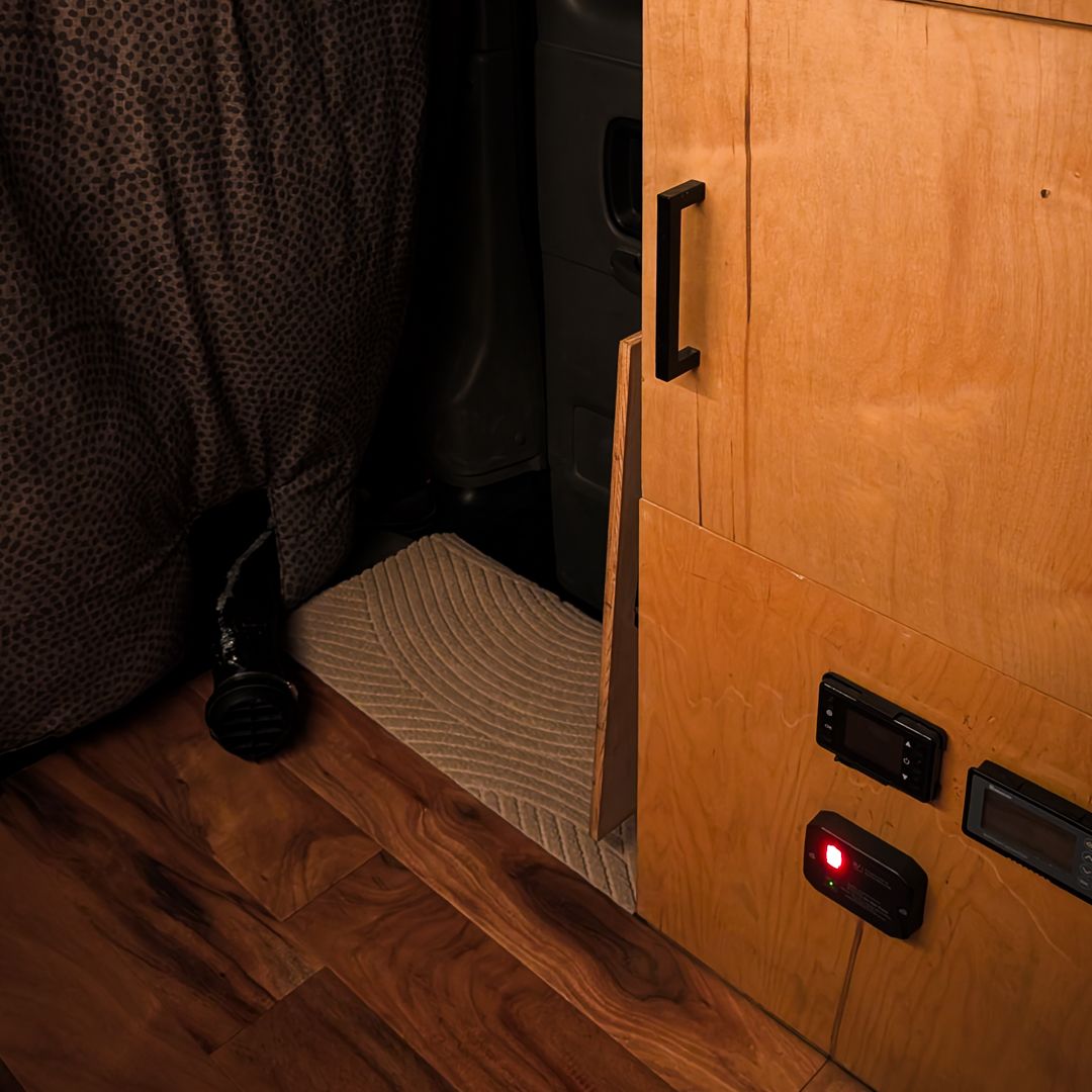 Main image 7