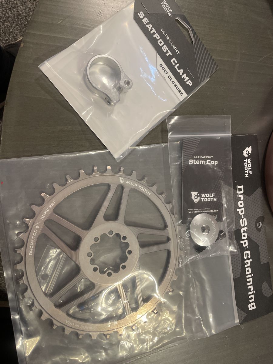 Wolf Tooth 38t Chainring And Silver Accents (new)