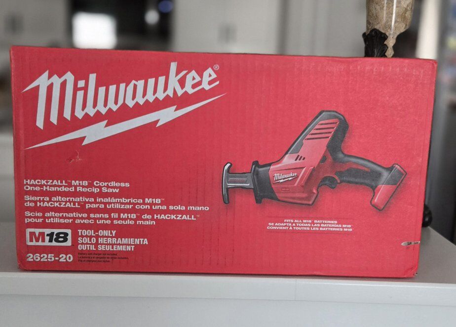 Milwaukee 18V Cordless HACKZALL Reciprocating Saw