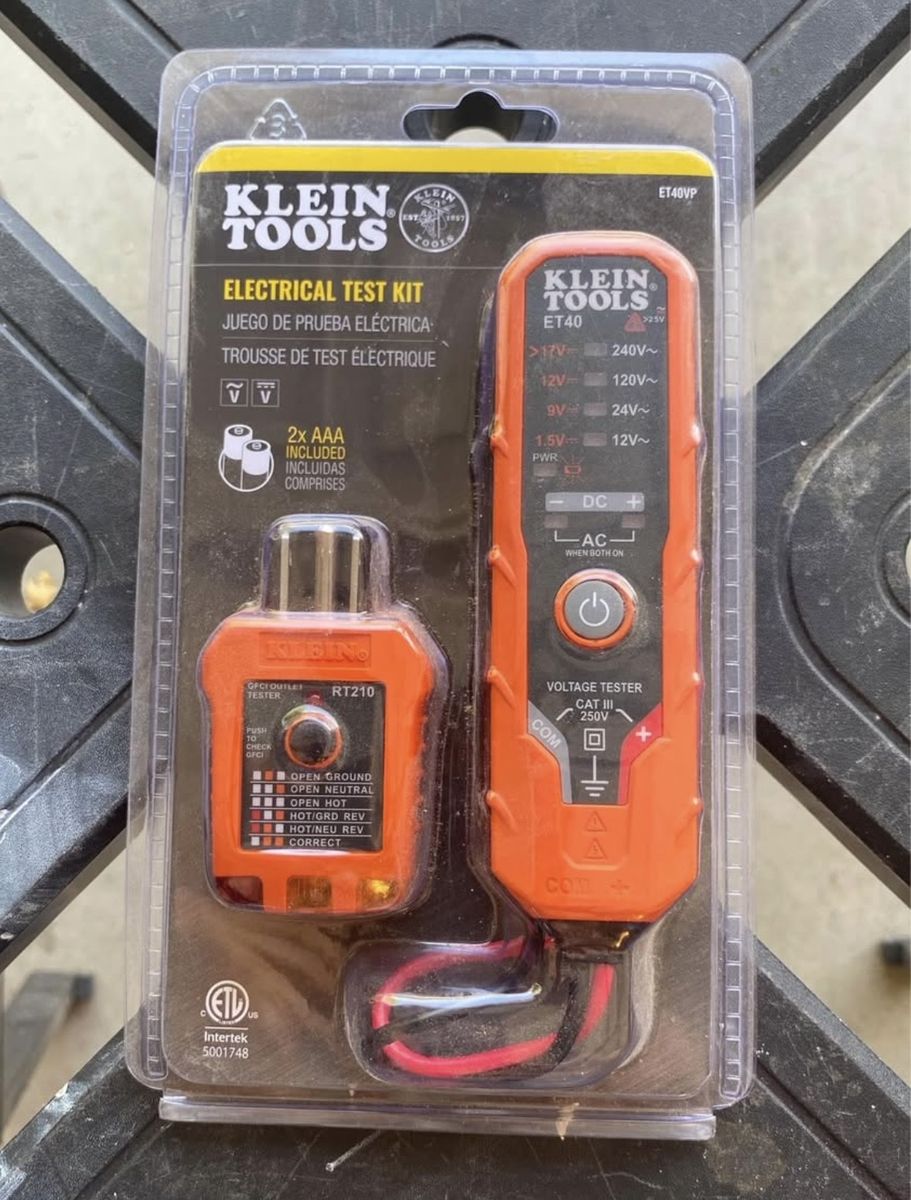 KLEIN Tools Electrical Test Kit - Voltage Tester & Receptacle Tester