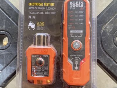 KLEIN Tools Electrical Test Kit - Voltage Tester & Receptacle Tester